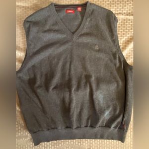 Izod Men’s V-neck sweater vest